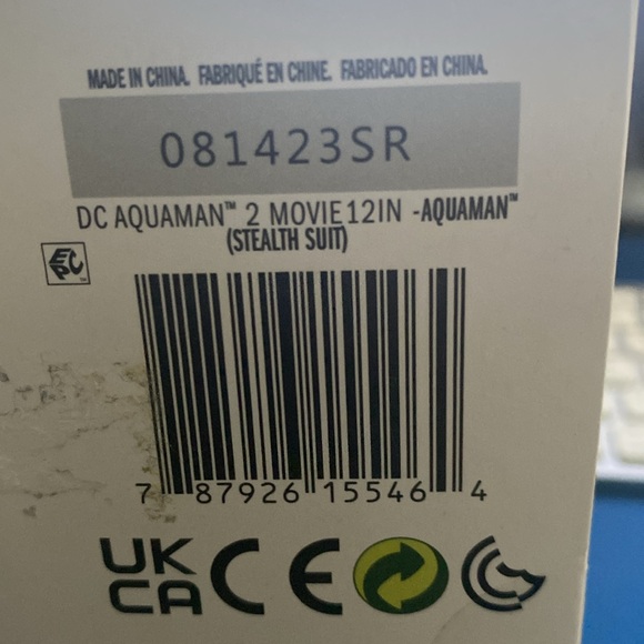 DC Multiverse Aquaman Mega Statue (Stealth Suit) - Picture 5 of 5